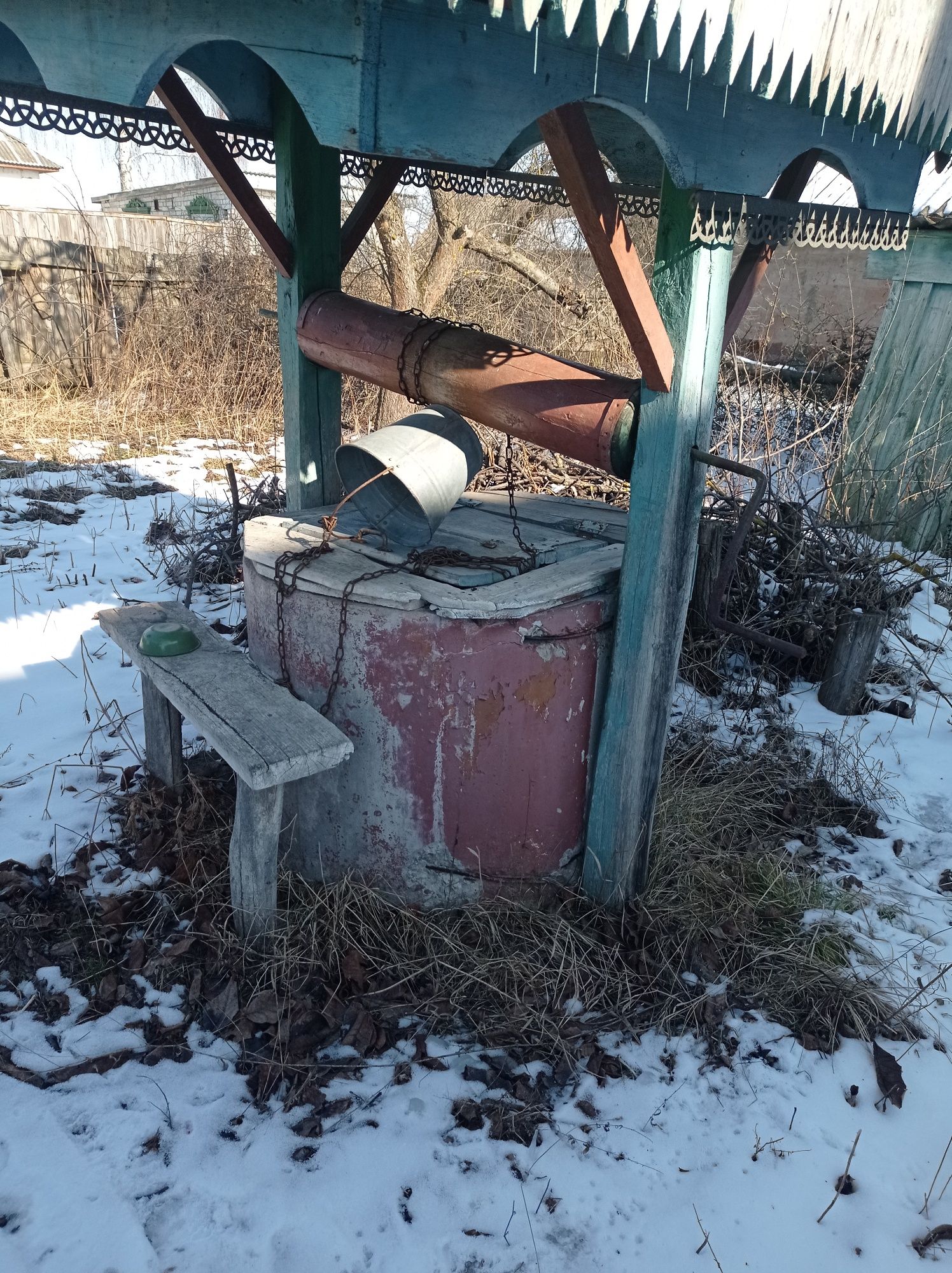 Помешкання в передмісті Чернігова біля озера під лісом. Село Деснянка.