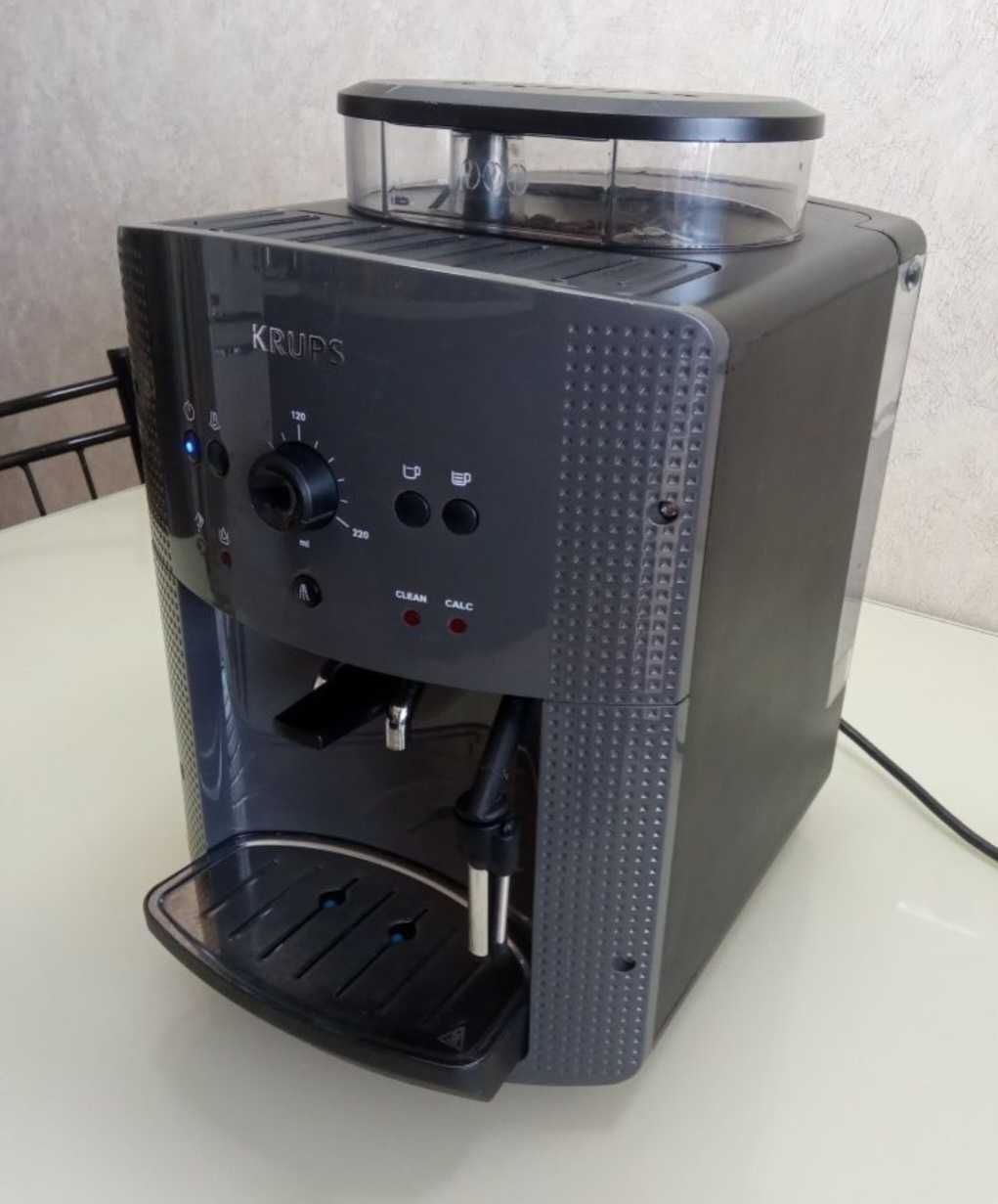 Кофемашина кофеварка Крупс Krups Essential EA810870 б/у