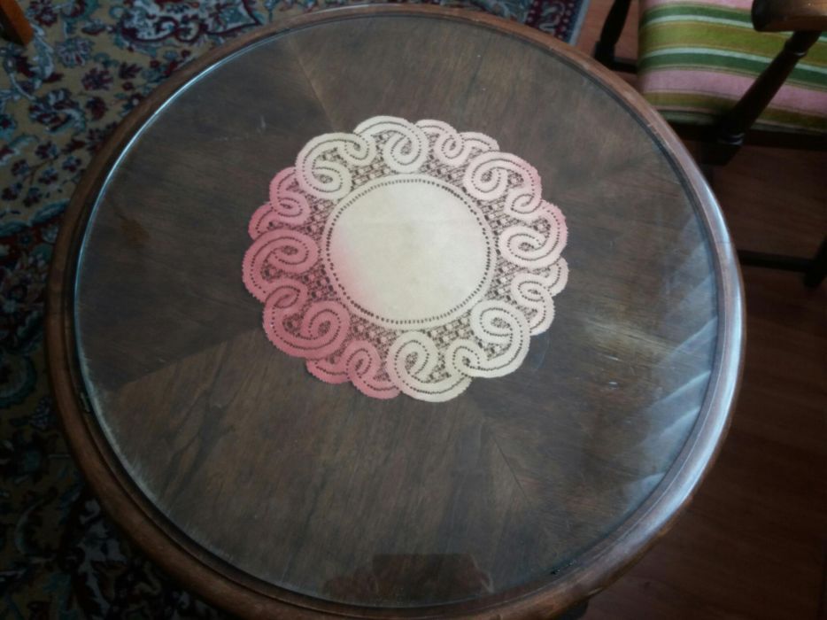 Komplet mebli stylowych, fotele, stolik kawowy