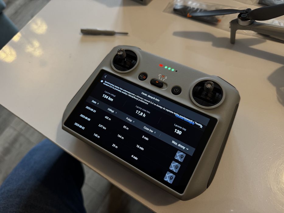 DJI Mini 3 Fly More Combo +DJI RC Dron– bardzo dobry stan