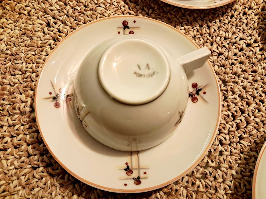 Conjunto de café Vista Alegre em estilo moderno