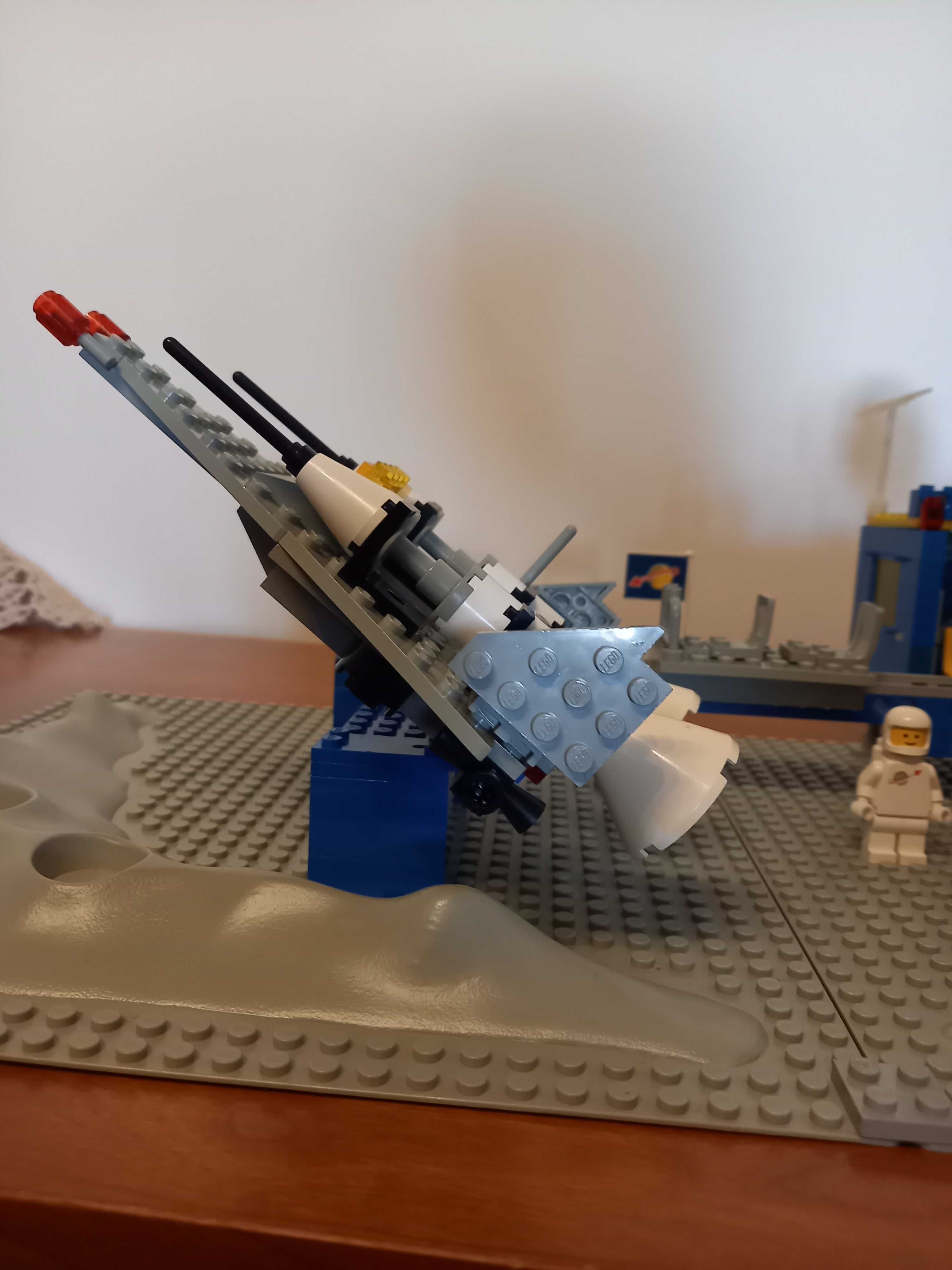 Lego 6970 Beta-1 Command Base