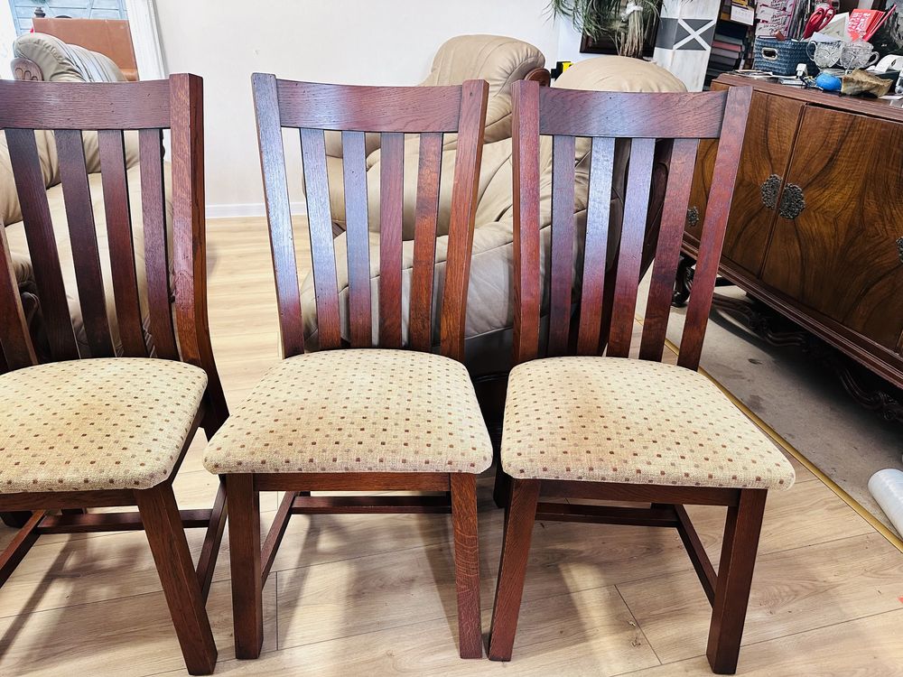 Komplet 4 solidnych krzeseł holenderskich :)