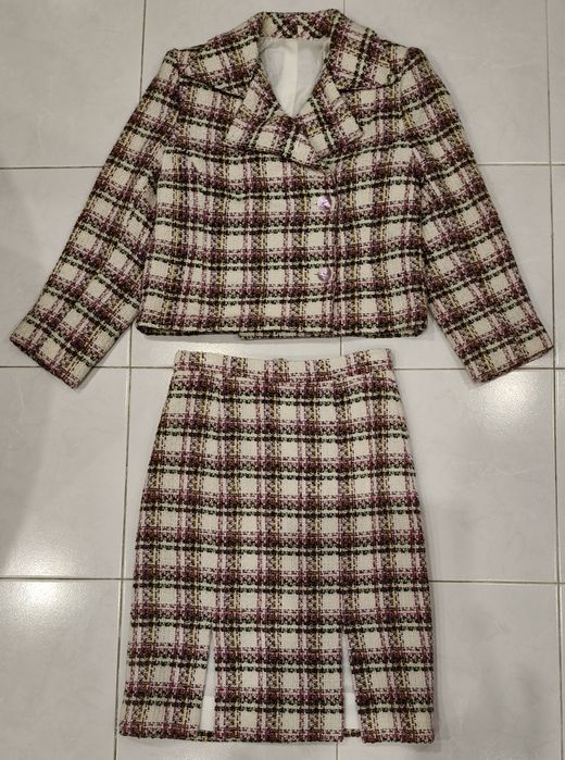 Vendo fato completo mais saia