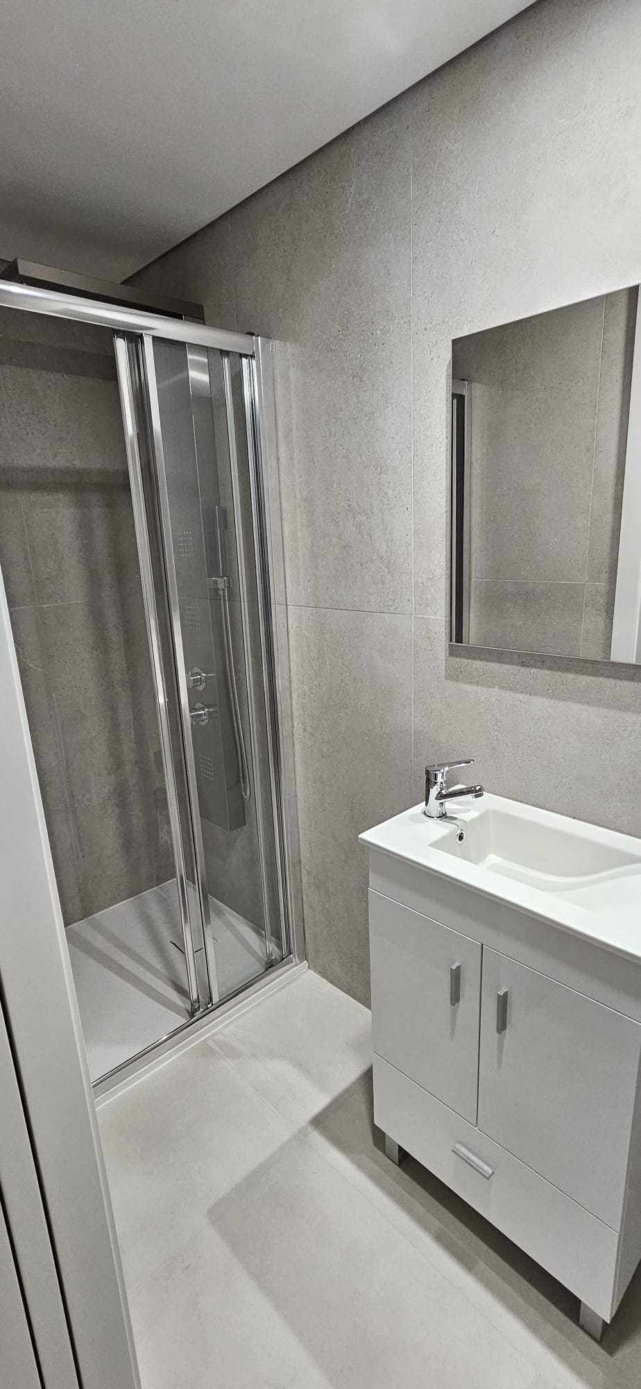 Quarto mobilado, para alugar, em T3 Novo, junto ao ESTG - Felgueiras