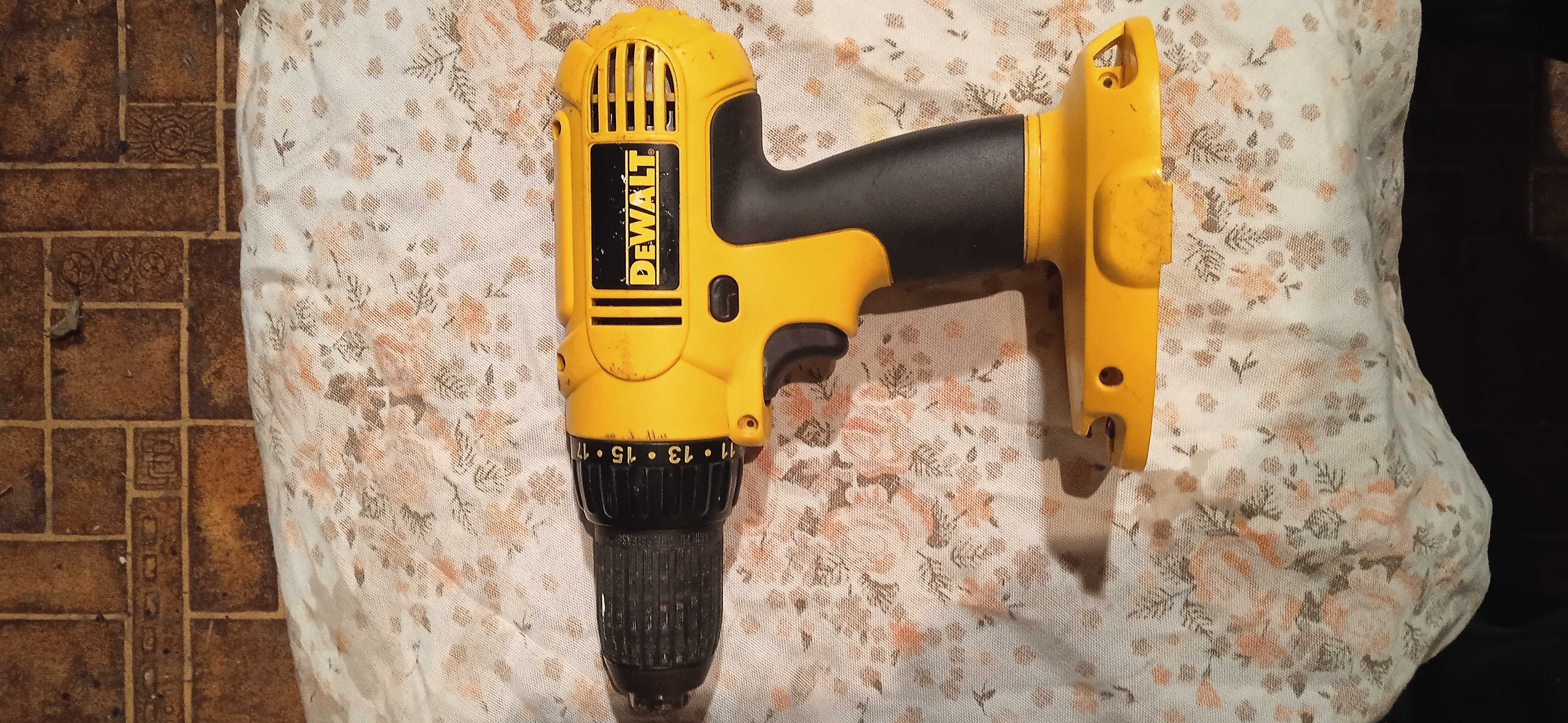 Wkrętarka  DEWALT DC759