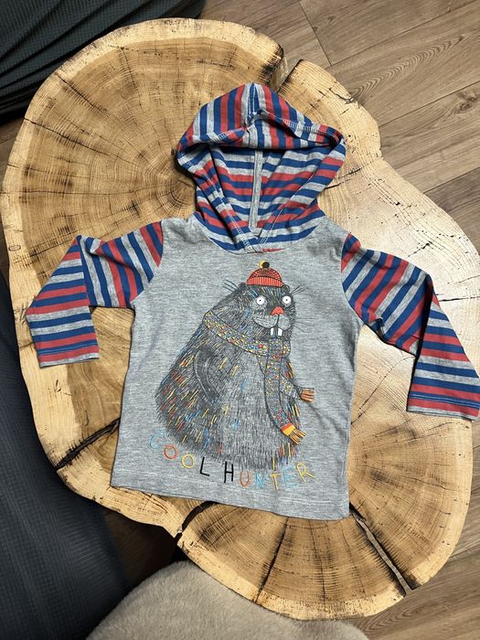 Bluzka z długim rękawem i kapturem cool club z bobrem 98 c