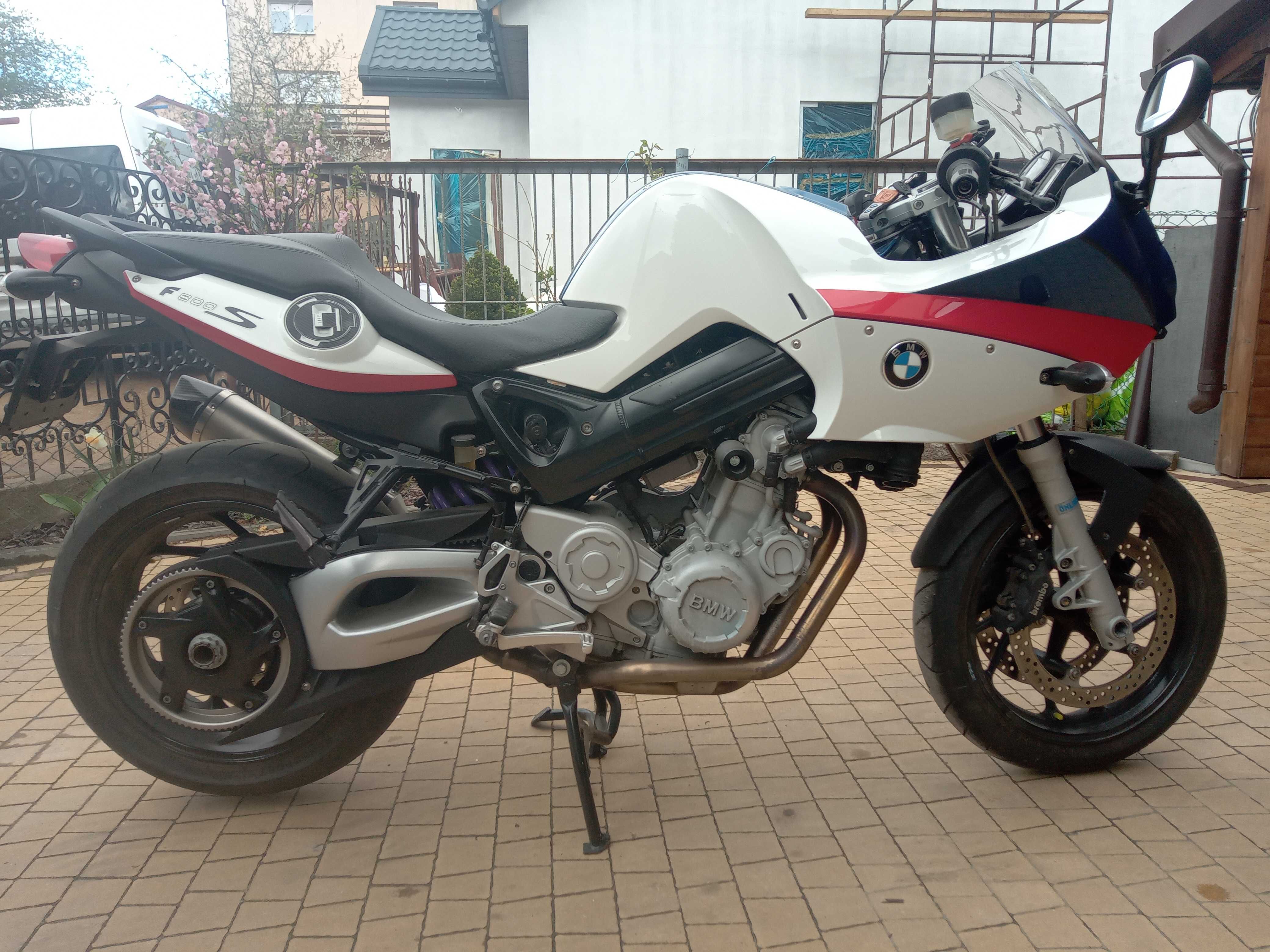 BMW f 800 s od motocyklisty