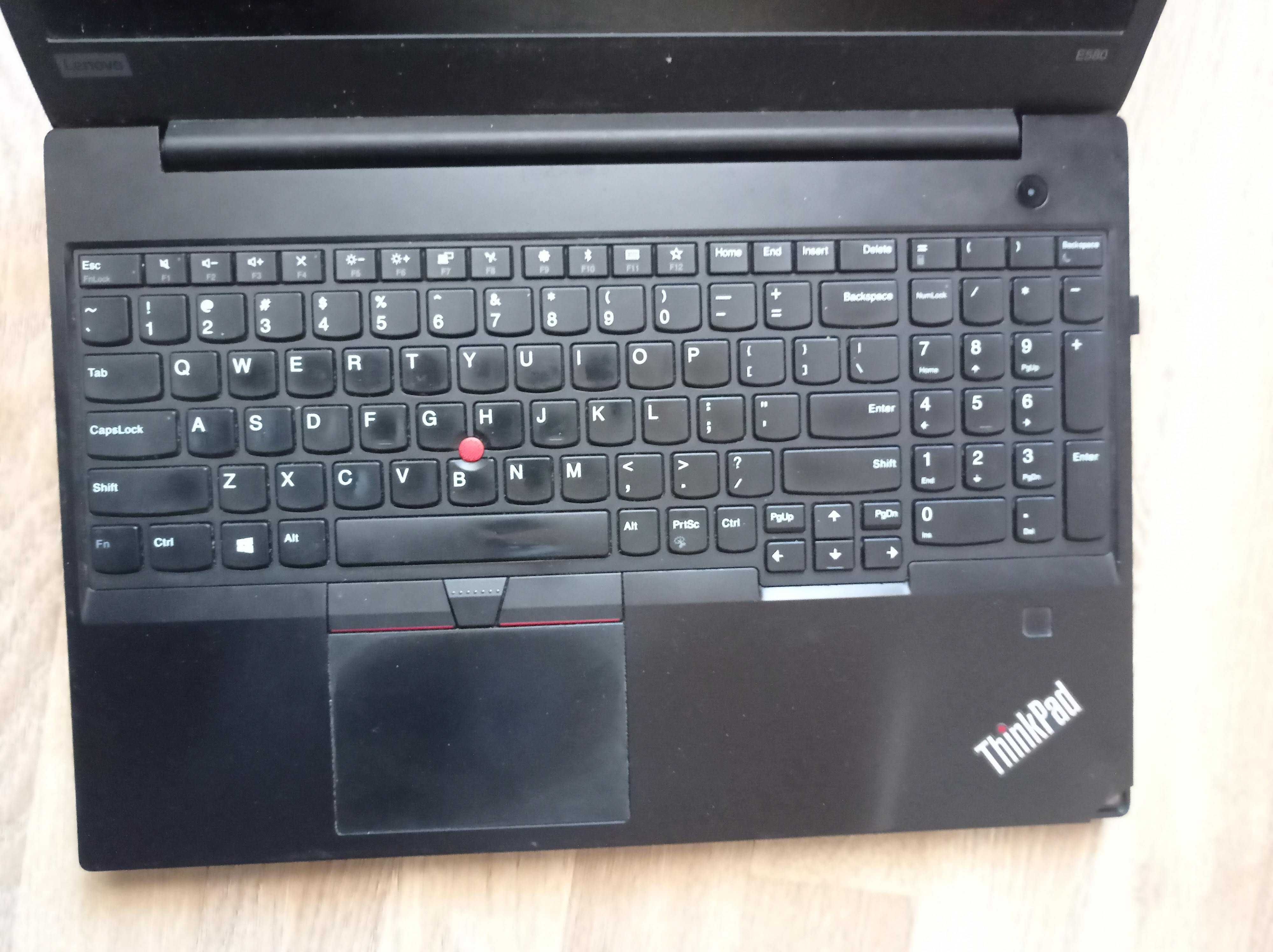 Lenovo ThinkPad E580 15.6 IPS i5-7200U, 16 Gb, 128 ssd, Win10
