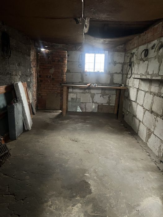 Терміново продам будинок + сот. землі м.Славута