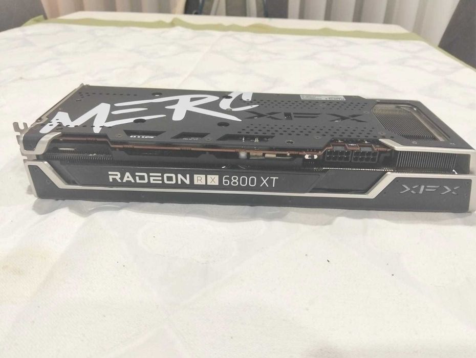 Vendo Radeon 6800XT em excelente estado.