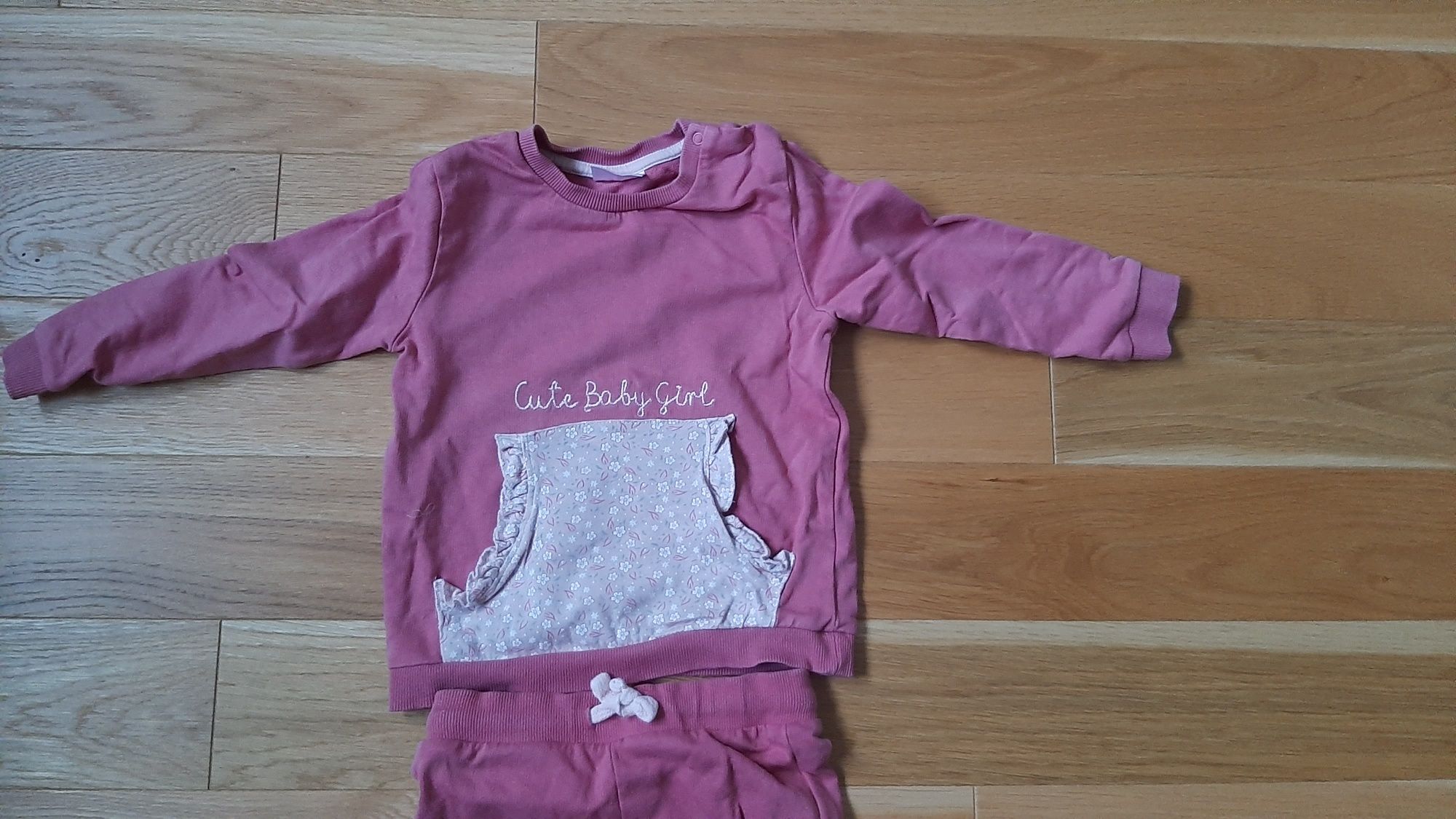 Różowy pudrowy róż komplet zestaw bluza i spodnie 98 rozmiar So Cute