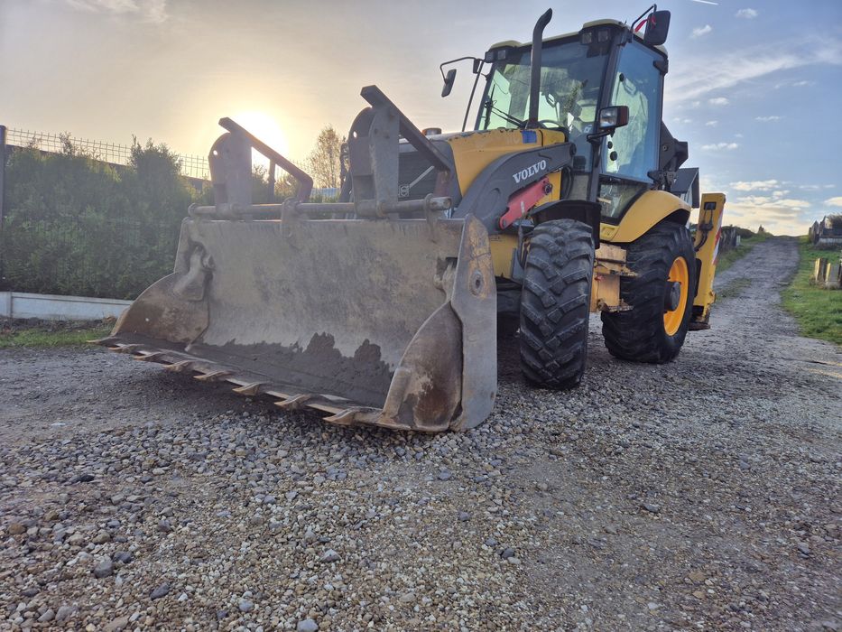 Koparko ładowarka volvo bl71 case cat jcb