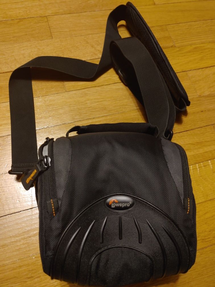Pokrowiec na aparat Lowepro Apex 110AW