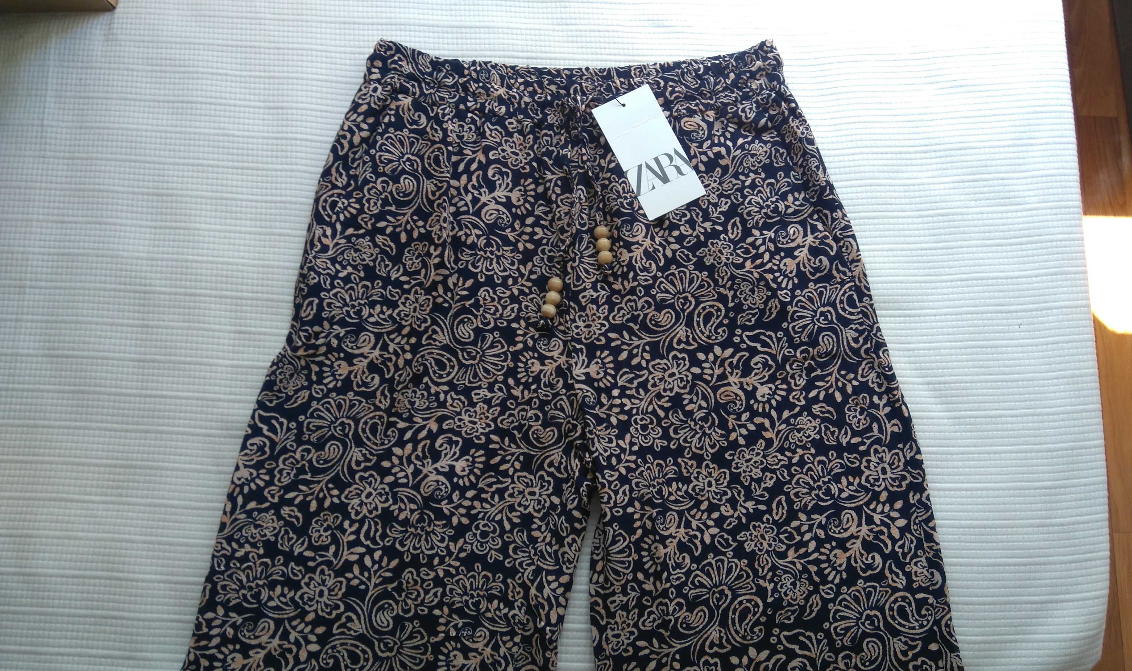 Calças largas estampadas M Zara Novas c/etiqueta