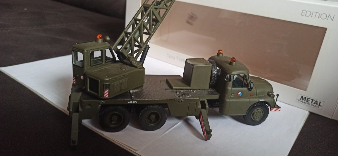 Масштабная модель 1-43 Tatra T148 crane CSSR