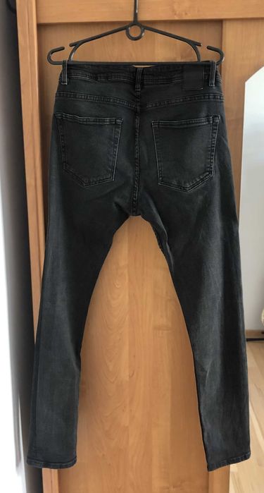 Jeansowe spodnie skinny grafitowe, czarne ZARA