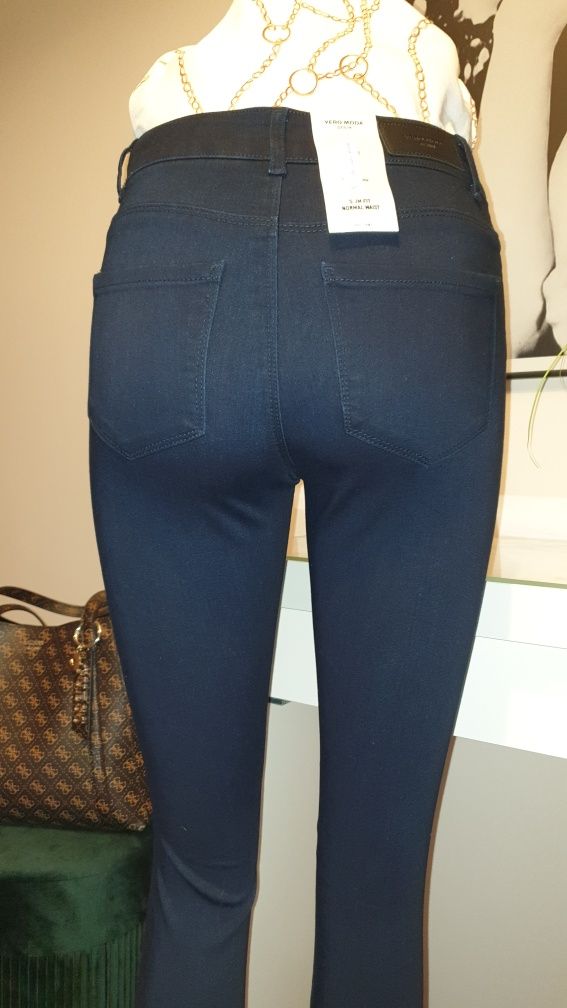 Spodnie jeansy r.xs/32 Vero Moda premium modelujące normal waist grana