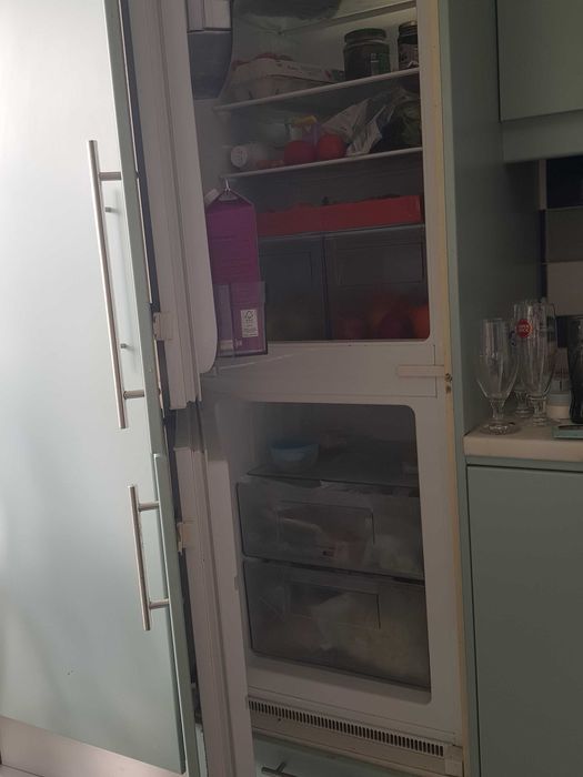 Frigorífico combinado de encastre AEG - SCB41811LS