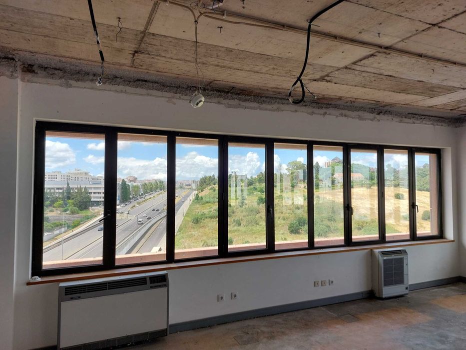 Office Center - O Seu Espaço de Escritórios no Edifício Atlanta