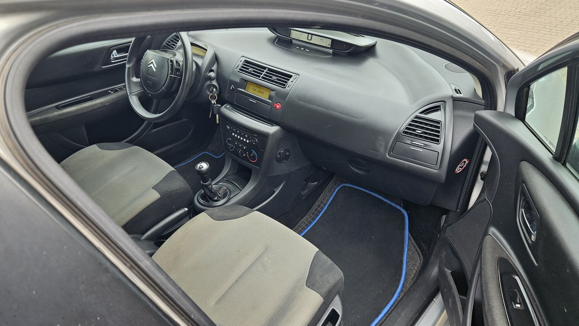 OKAZJA 06r tylko 172tys.km CITROEN C4 1,4 90KM klima sprawna hak ładny