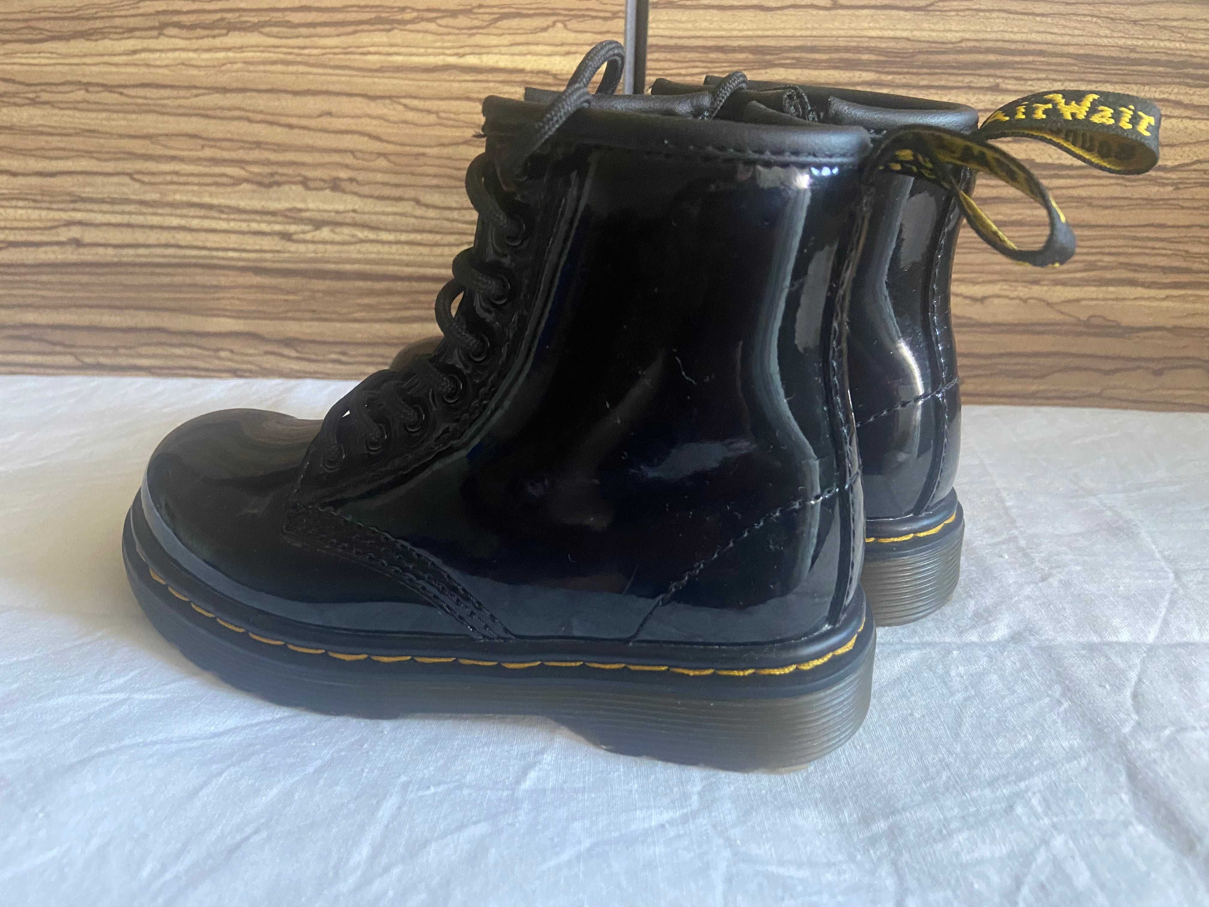 Детские ботиночки Dr. Martens 1460 Т