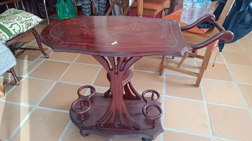 Carrinho de chá em madeira