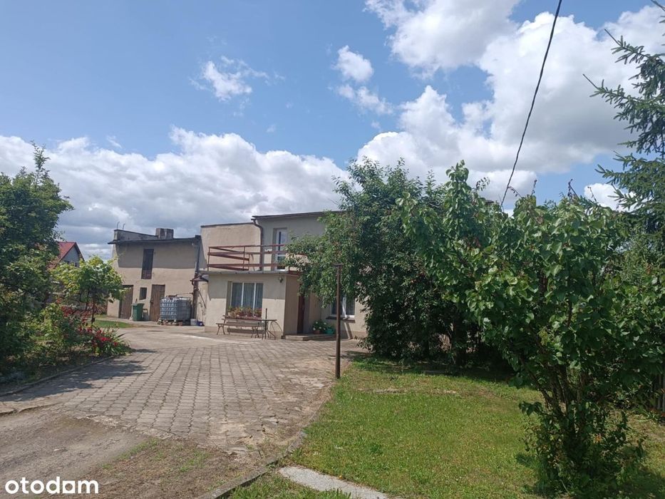 Dom z zabudowaniem gospodarczym na działce 1826 m2