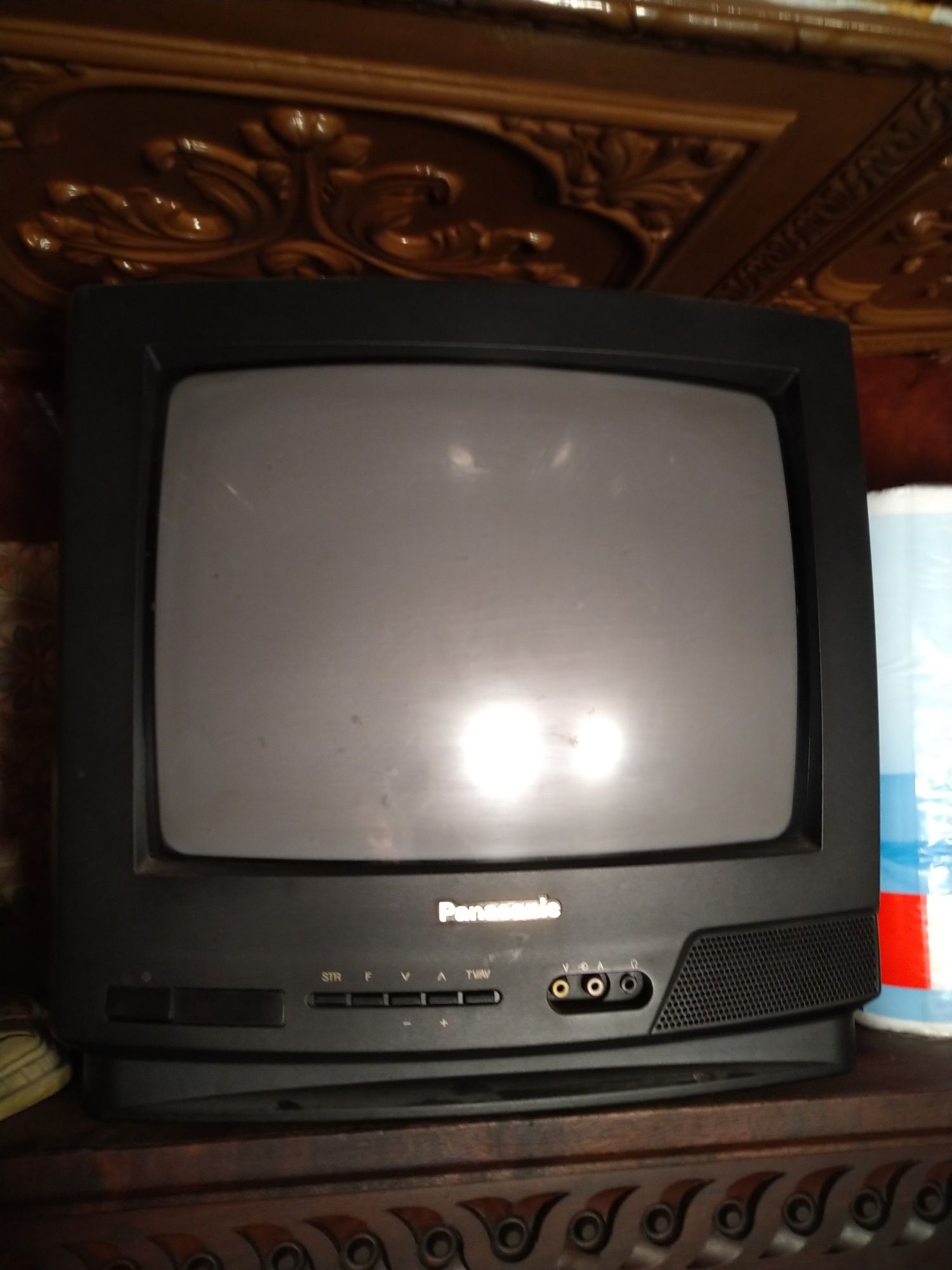 TV Panasonic com comando