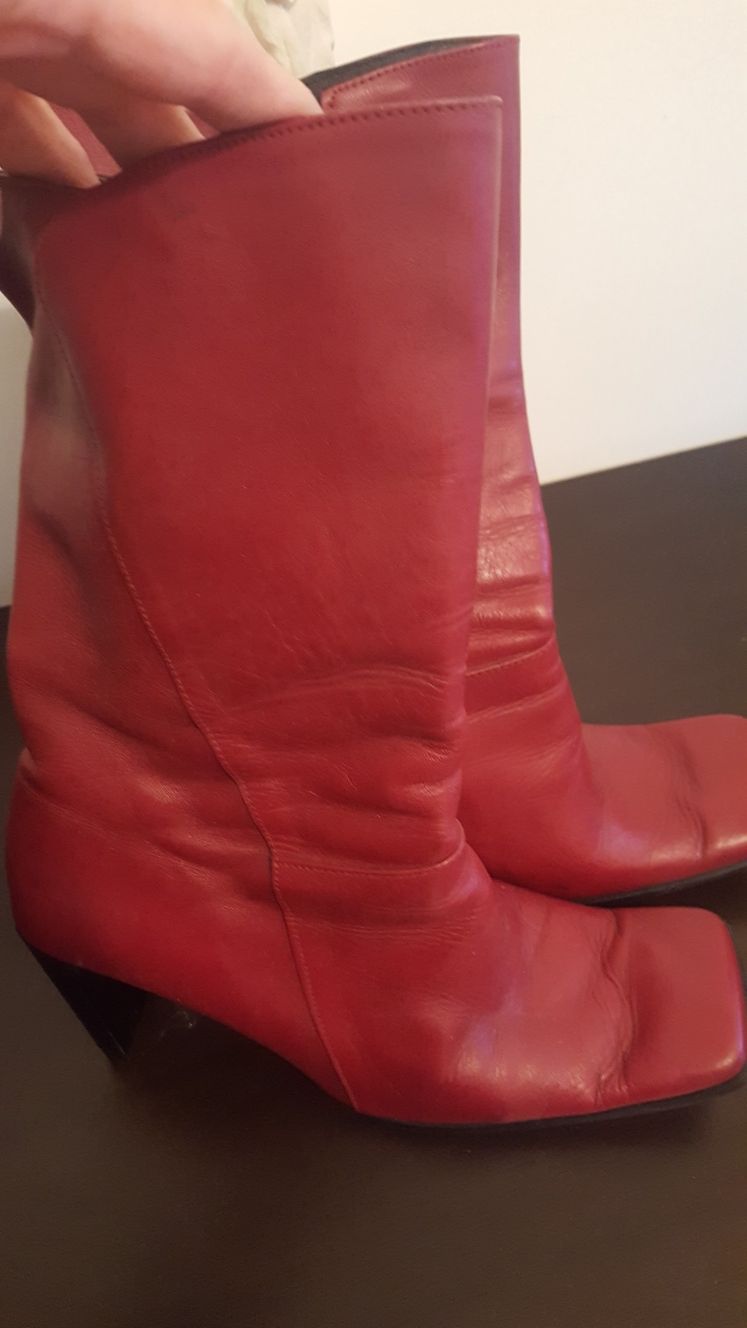 Botas bordeu de pele