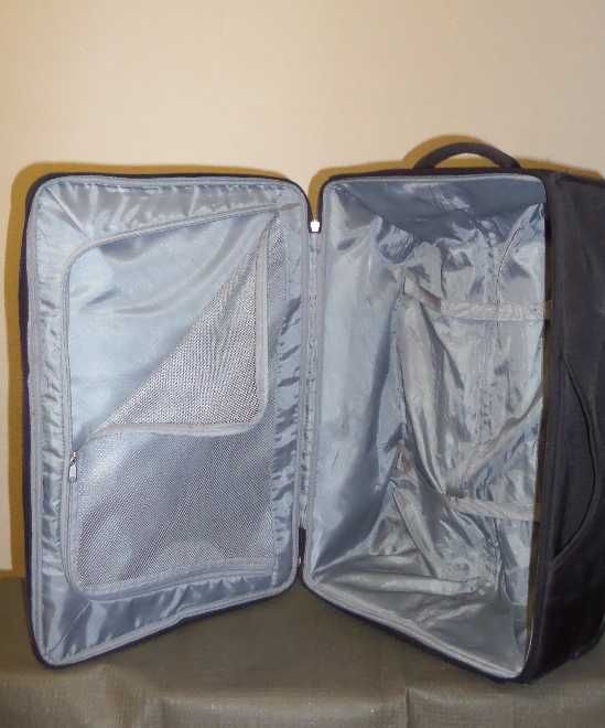 Чемодан большой чёрный American Tourister, 2 колеса,  размер 61Х40Х22