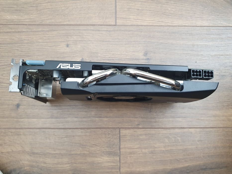 placa gráfica ASUS Radeon HD 6850