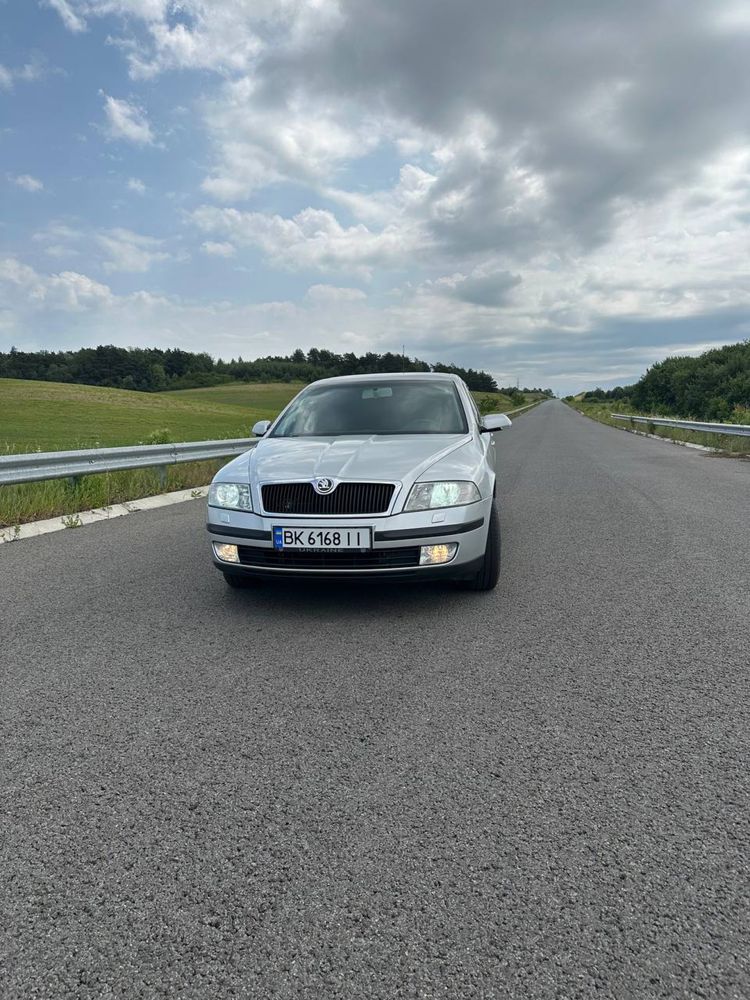Автомобіль Шкода октавія
