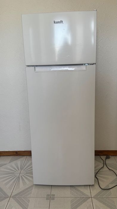 Geladeira Kunft 206 L