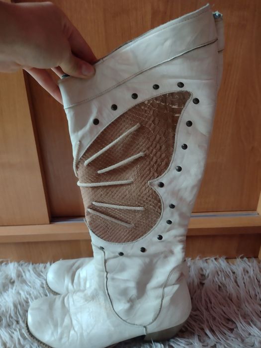 Kozaki wiosenne skóra naturalna białe kowbojki r.39