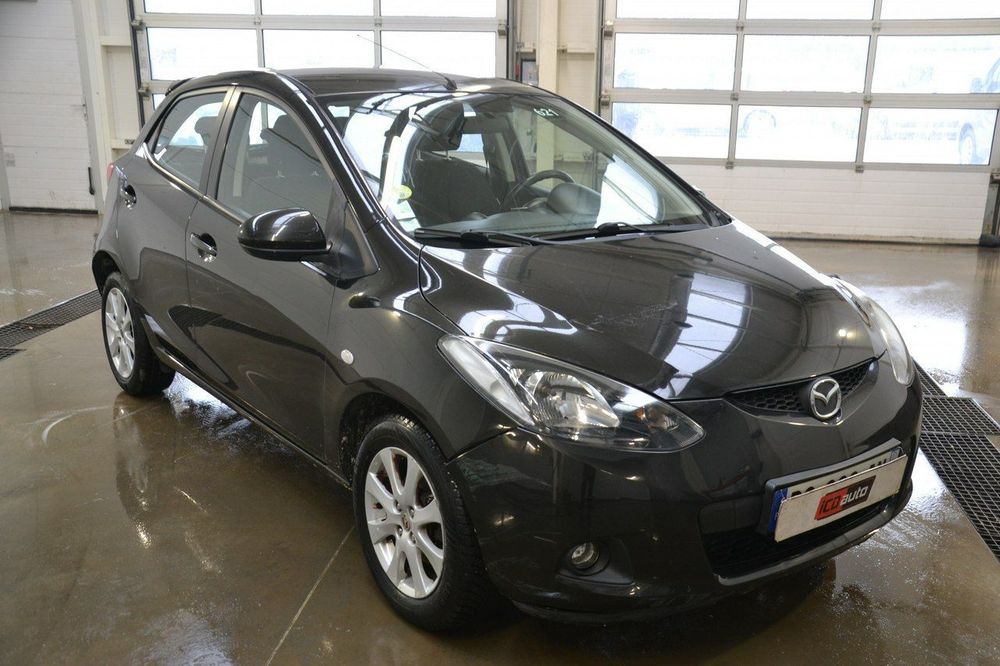 Mazda 2 1,3 benzyna 75 ps* klimatyzacja* mały przebieg* ICDauto
