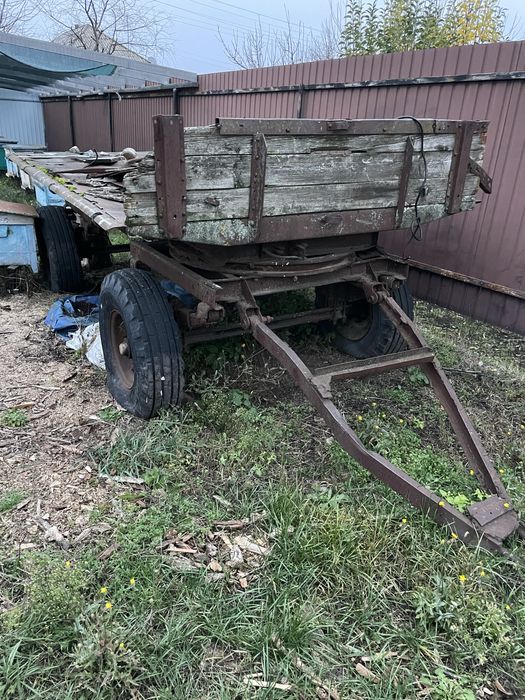 Прицеп тракторний