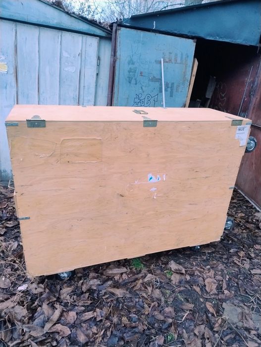 Продам ящик на колесах