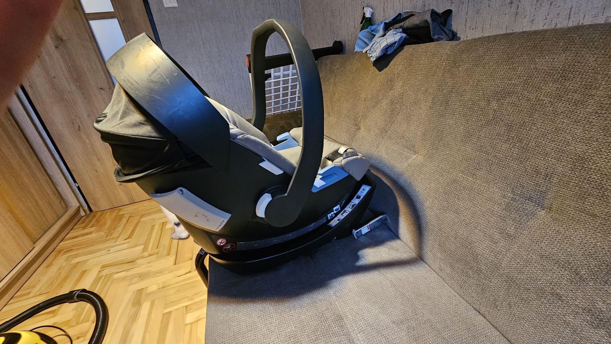 Fotelik Cybex z bazą
