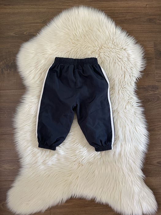 Adidas ortalionowe dresy spodnie dresowe granatowe 6 9 miesięcy 68 72