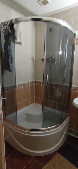 Душові бокси б/у