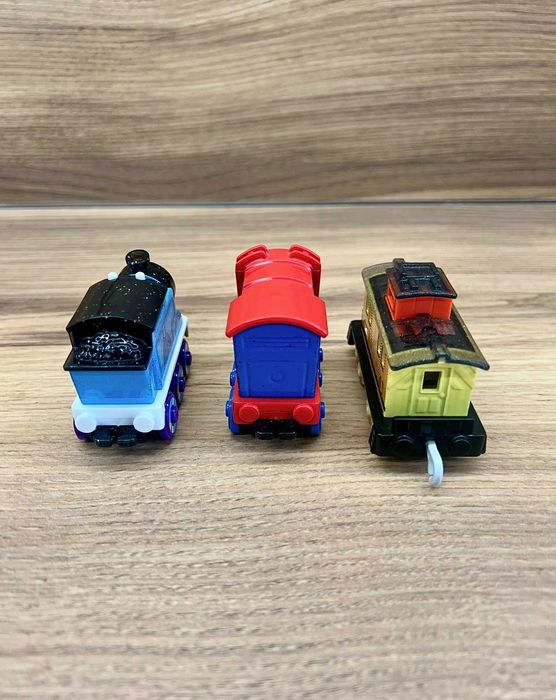 Томас і друзі паровозики (зміна кольору)  Mattel стан нових!