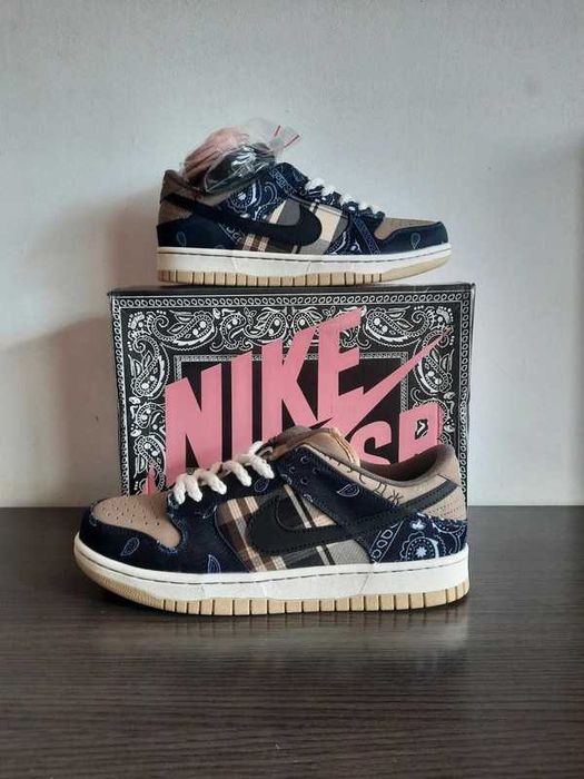 Buty Trampk Nike SB Dunk Low Travis Scott R.42