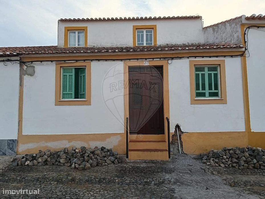 Moradia T5 para venda