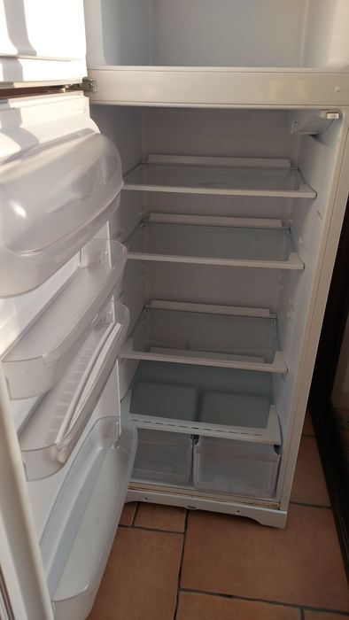 Frigorífico Ariston Hotpoint