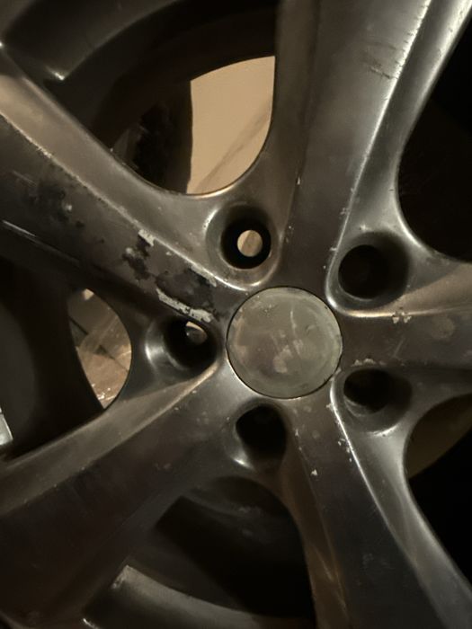 Opony zimowe na sprzedaz z felgami