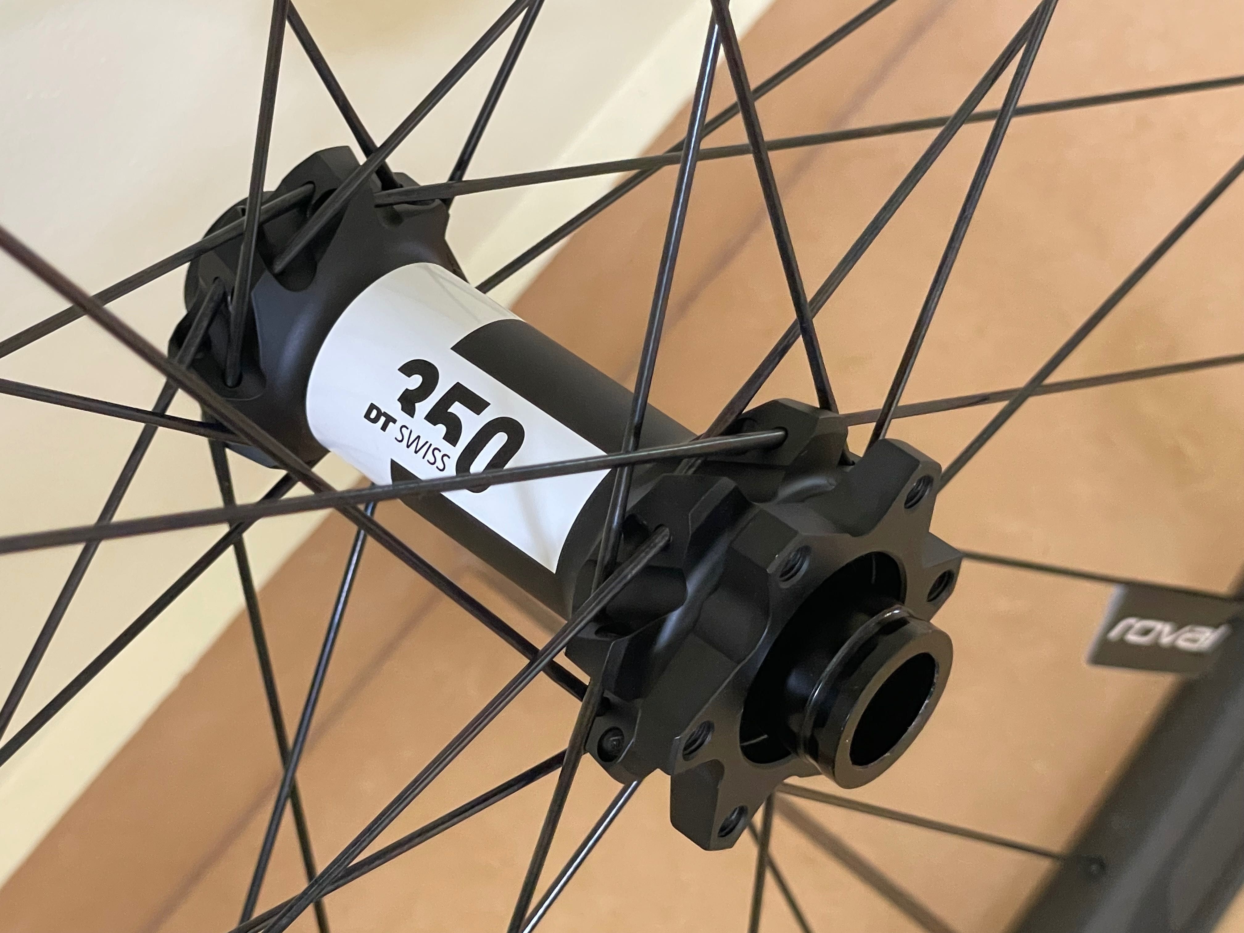 Nowe koła karbonowe Specialized Roval Control Carbon 29 6B XD DT SWISS
