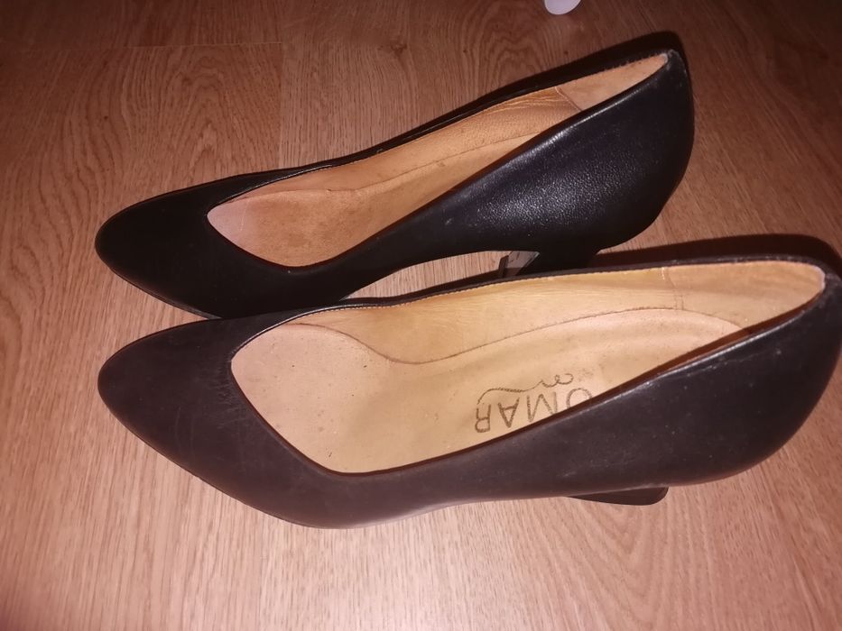 Sapatos pretos meio salto original