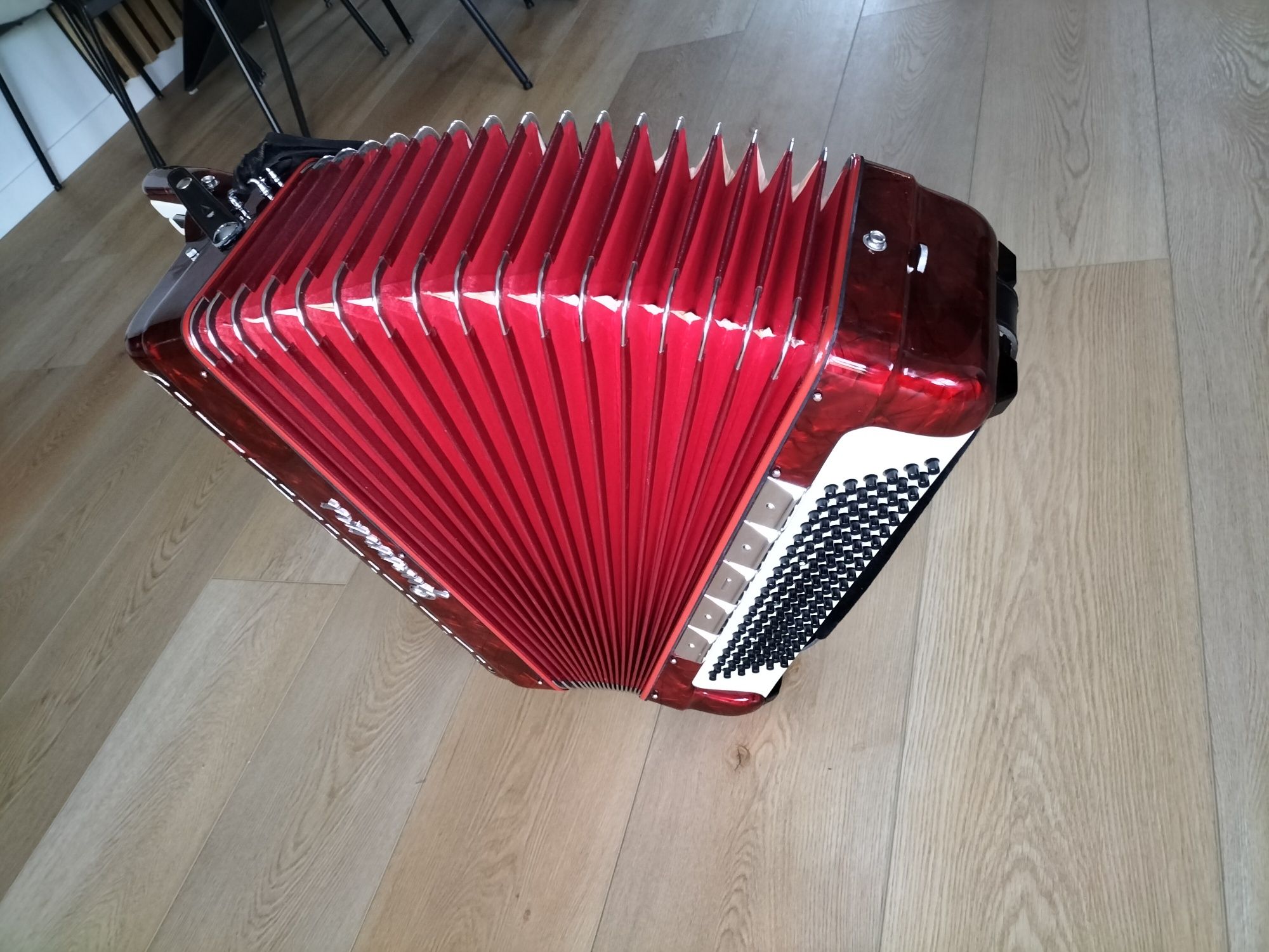 Akordeon  GUERRINI 120 basòw.4/5 chórów MUSETTE,IDEAŁ !!!