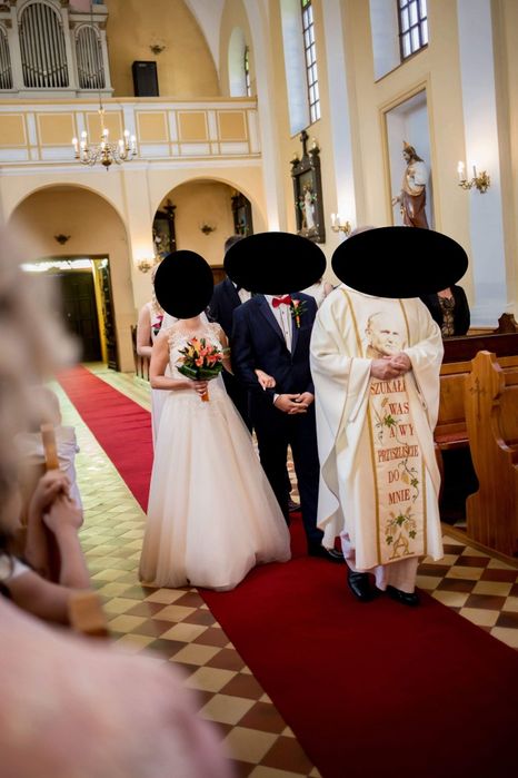 Suknia ślubna ,,Demi'' model L1759